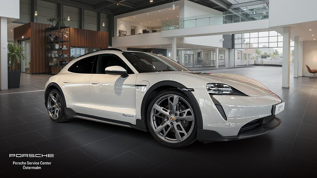 Porsche Taycan 4 Cross Turismo