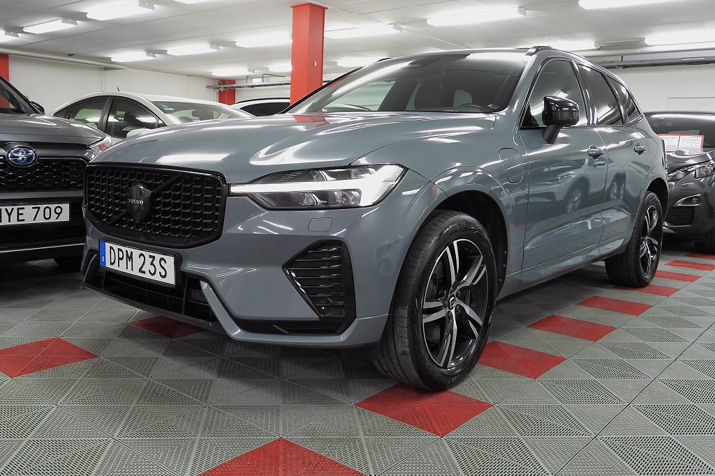 Volvo XC60 Recharge T6 AWD Geartronic R-Design HUD Panorama 