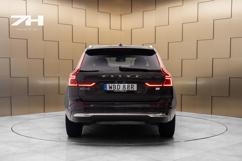 Volvo XC60 Recharge T6 AWD Core Pano Drag Pilot Assist Kamera