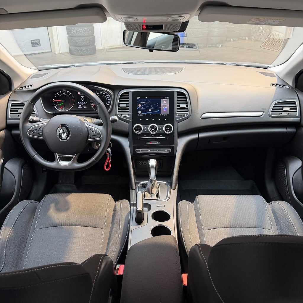 Renault Mégane 1.5 Blue dCi EDC Navigation P-sensorer