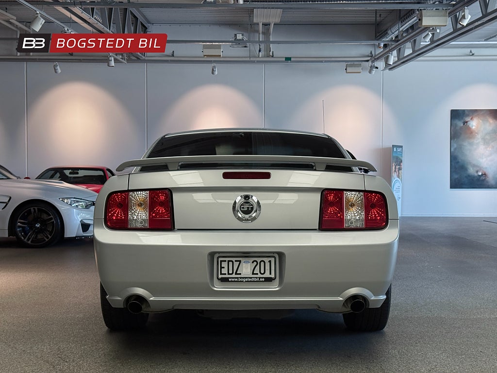 Ford Mustang GT V8 304hk | Mycket fint skick