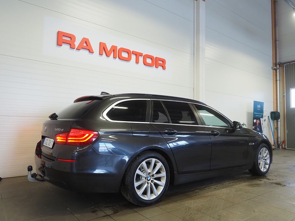 BMW 520d xDrive Touring Aut Navi Pro Kamera Drag M-Värm Läder 2017