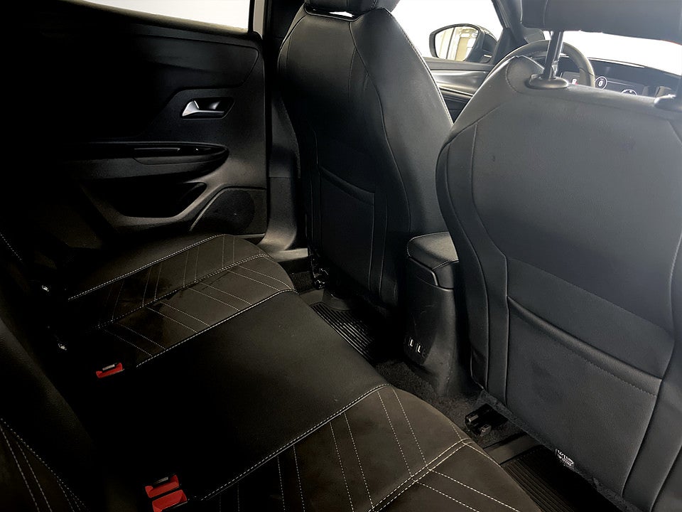 Bild på Opel Mokka Ultimate 1.2 PT 130hk Aut B-KAMERA CARPLAY