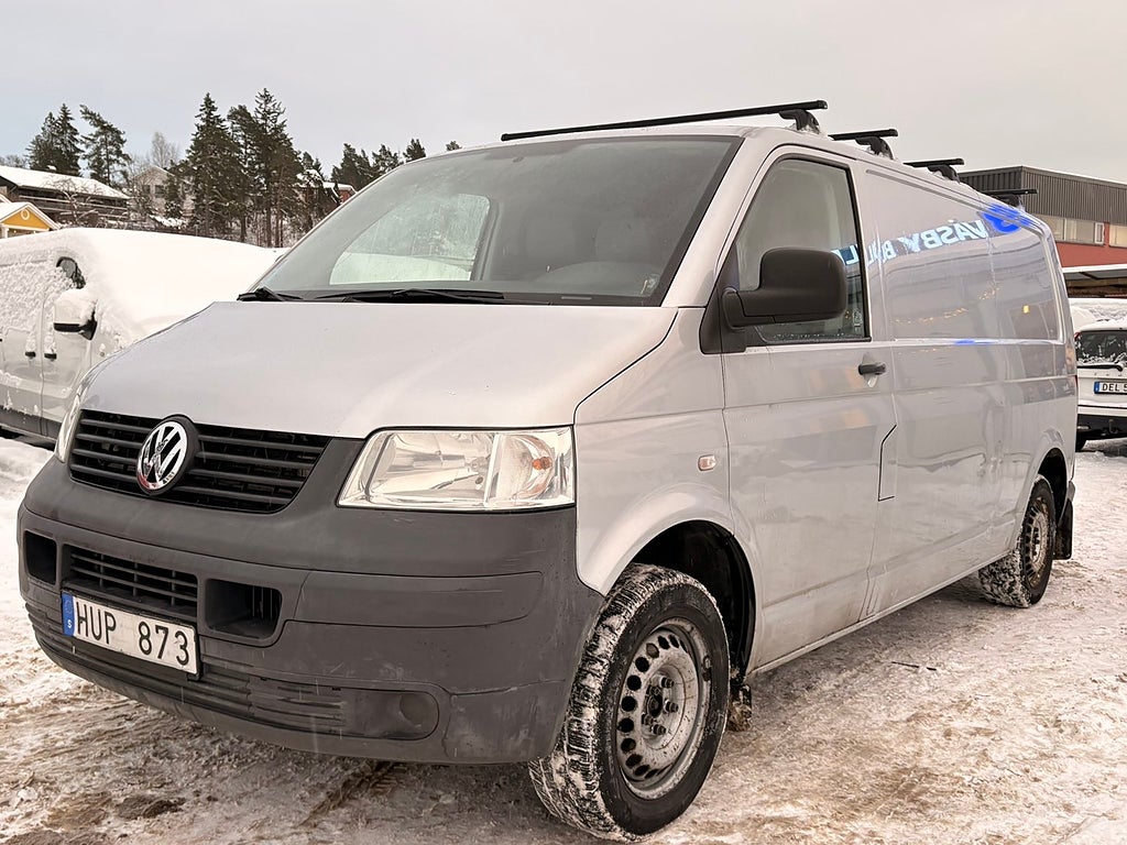 Volkswagen Transporter T30 2.5 TDI 174hk Långskåp / Dragkrok