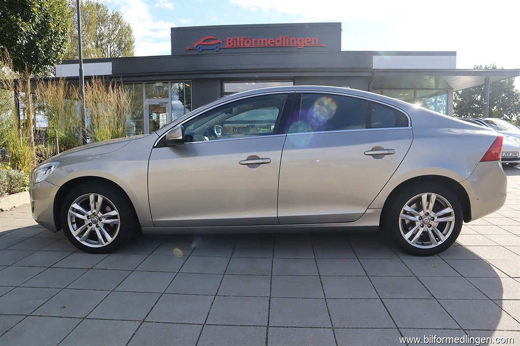 Volvo S60 2.0T 203hk Momentum Automat Svensksåld 1 ägare