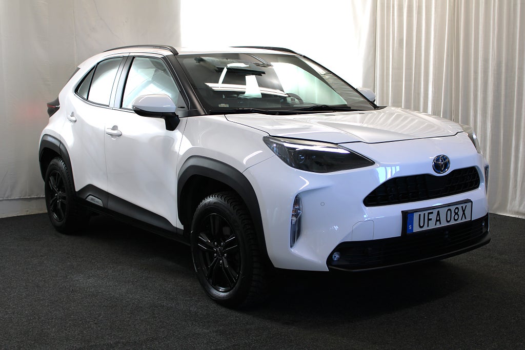 Toyota Yaris Cross Hybrid e-CVT Active |Adaptiv-fart|Rattvärme|S&V-hjul