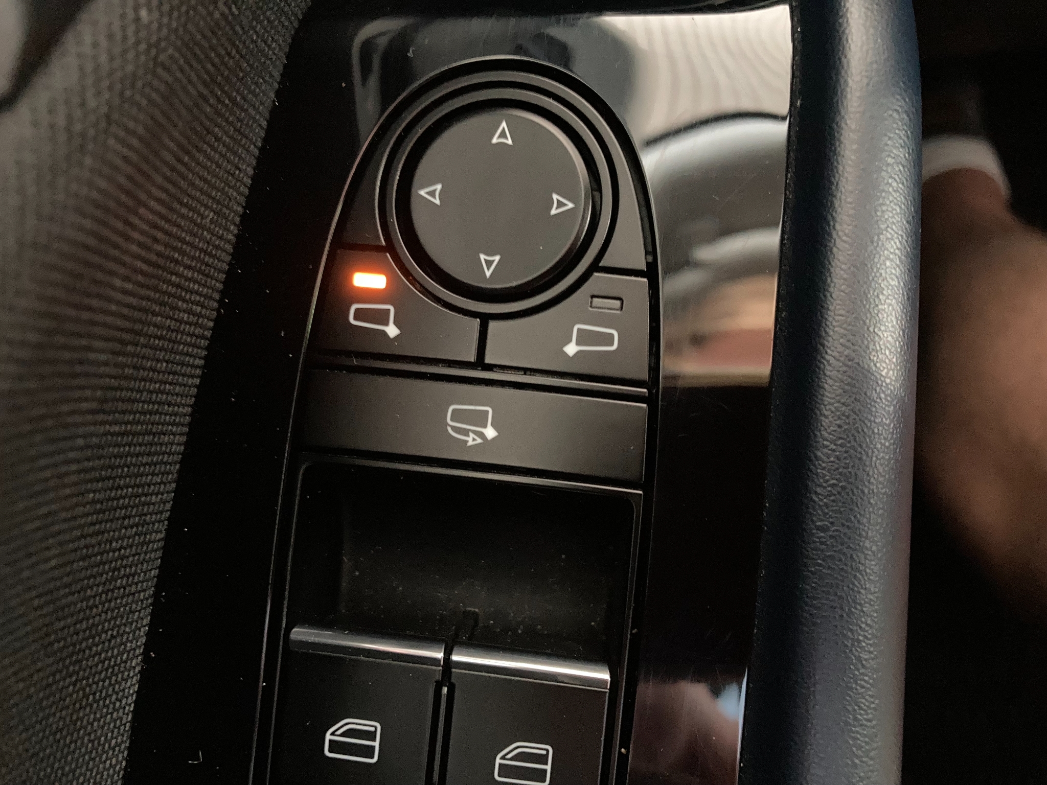 Mazda CX-30 2020, bild 6/35