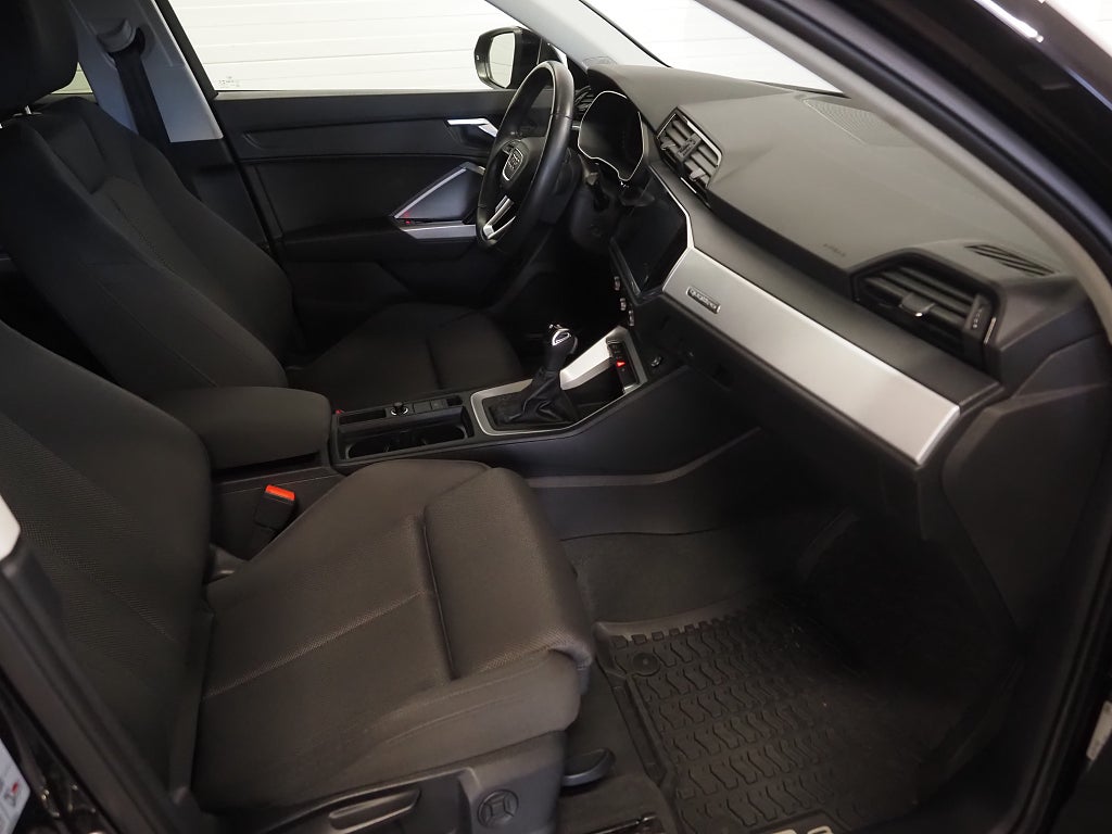 Audi Q3 40 TDI 200hk quattro | Drag | D-värm | Cockpit | 2021