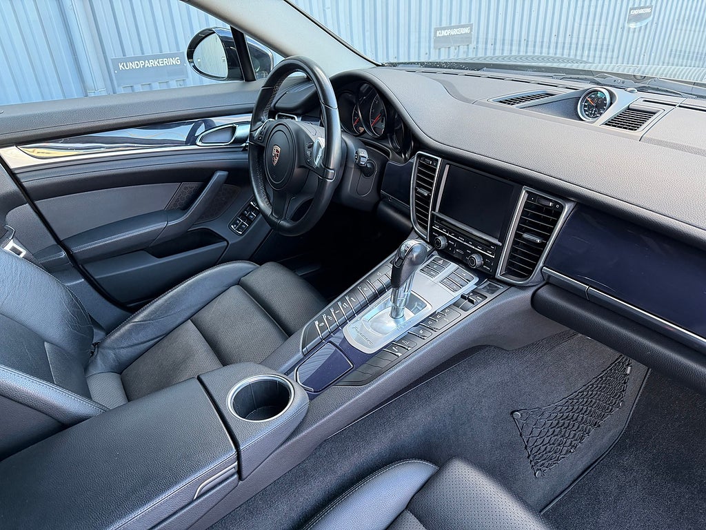Porsche Panamera S Hybrid 380hk 3,0 V6 RWD Sport Chrono Pack 2012, bild 23