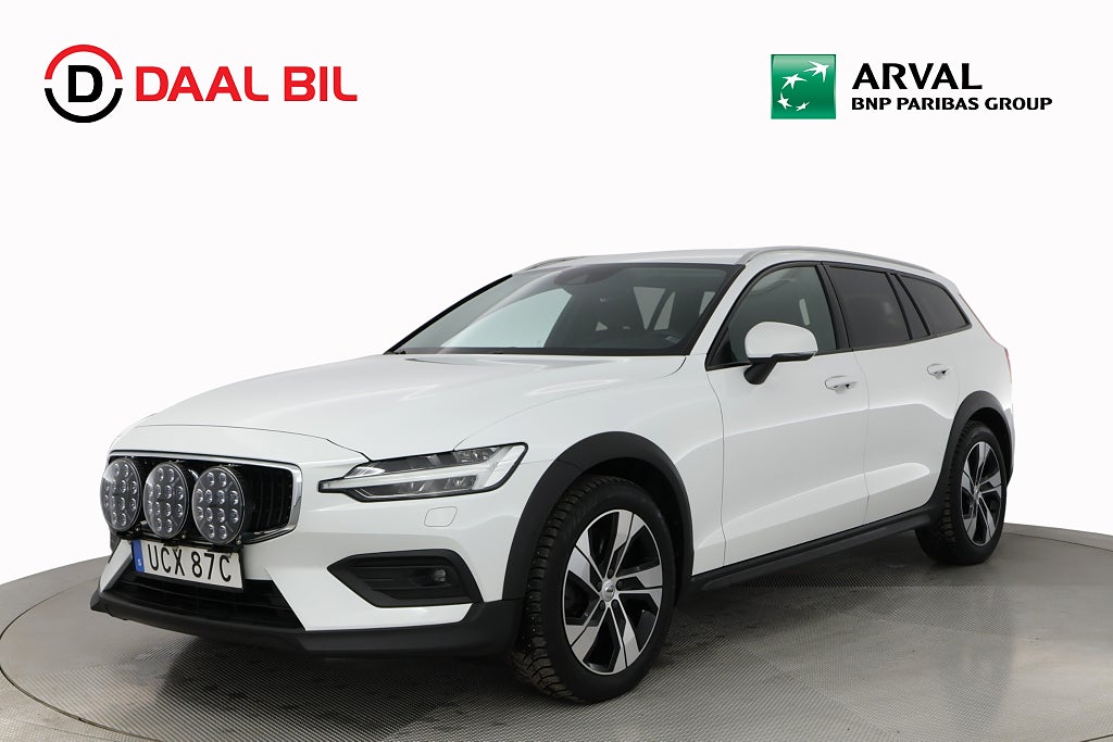 Volvo V60 Cross Country ADVANCED B4 AWD 197HK PANORAMA DRAG B-KAMERA NAVIGATION