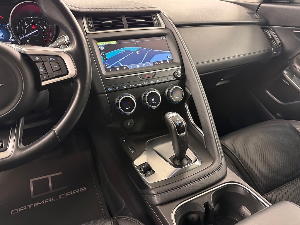 Jaguar E-PACE P200 AWD Svensksåld Black EDT. Meridian Navi LED bild 4