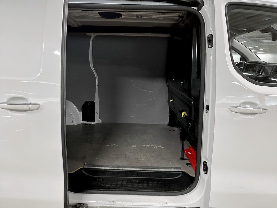 Bild på Peugeot Expert PRO+ 2.0 BHDi 180hk Aut L3 KAMPANJRÄNTA 3,99%