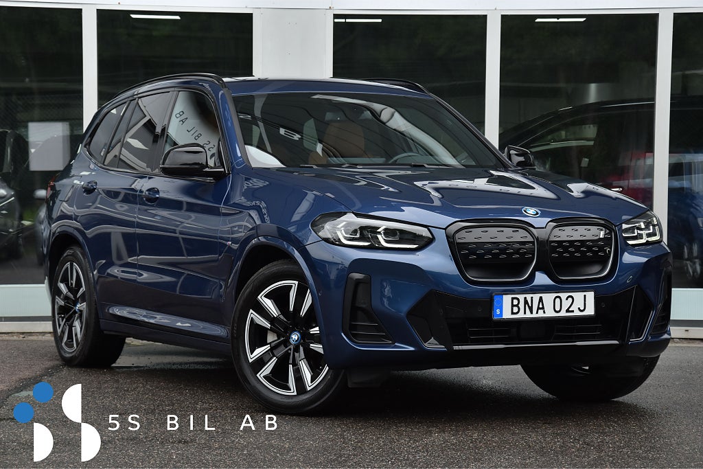 BMW iX3 M Sport PANO DRAG VÄRM MOMS GPS KAM ADAPTIV MEMORY 286