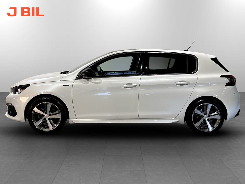 Bild på Peugeot 308 5D GT-Line 1.2 PT 130hk PANO CARPLAY