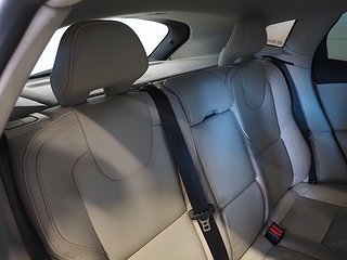 Halvkombi Volvo V40 13 av 22