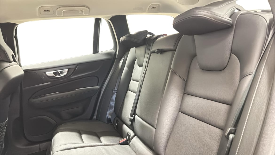 Volvo V60 T6 Plus Dark Nordic Edition 2026, bild 7/10