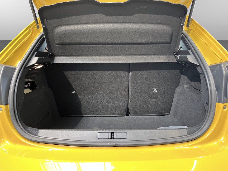 Bild på Peugeot 208 Allure Pack 1.2 PT 100hk Aut CARPLAY