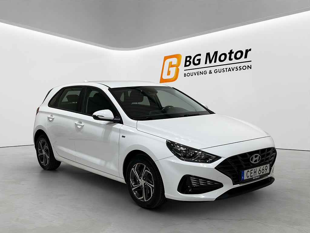 Hyundai i30 1.5 T-GDI 160HK Aut Värmare/Backkamera/Keyless/Nyservad