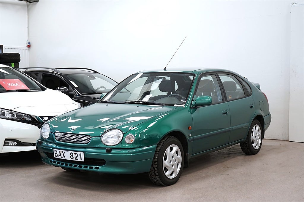 Toyota Corolla 1.6 110HK 1-ÄGARE NYBESIKTAD