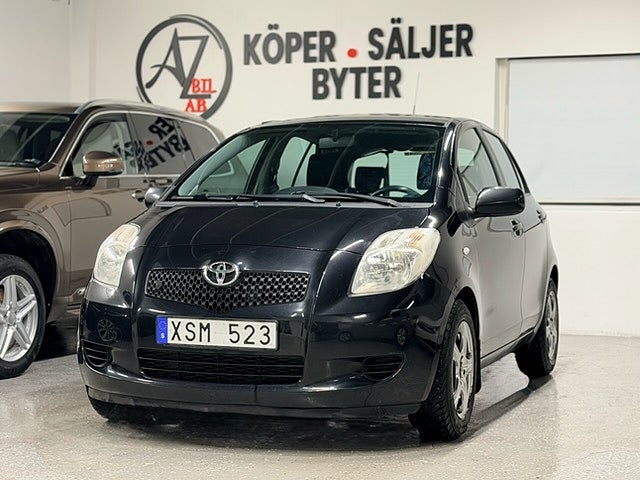 Toyota Yaris 5-dörrar 1.3 VVT-i  ny bes & ny servat 