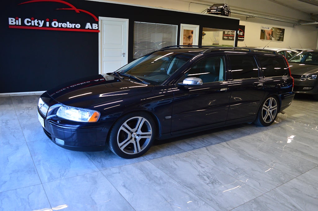 Volvo V70 2.4 (140hk) Dynamic Edition  GPS / Bluetooth / Nyservad & Besikt