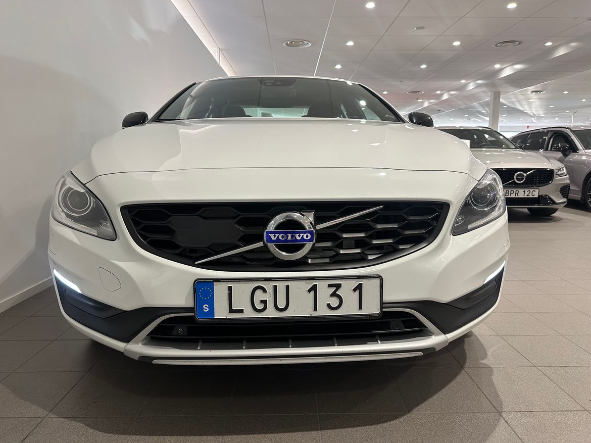 Volvo S60 Cross Country D4 Plus Classic 2018, bild 5/10