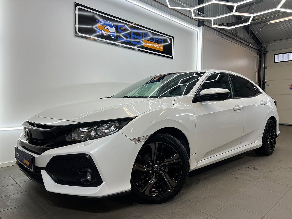 Honda Civic 5-dörrar 1.0 CVT, 129hk B-kam Navi CarPlay Wifi Unik