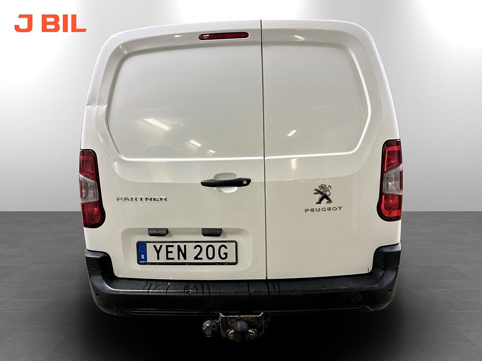 Bild på Peugeot Partner PRO 1.5 BHDi 130hk Aut L2 P-SENSORER CARPLAY