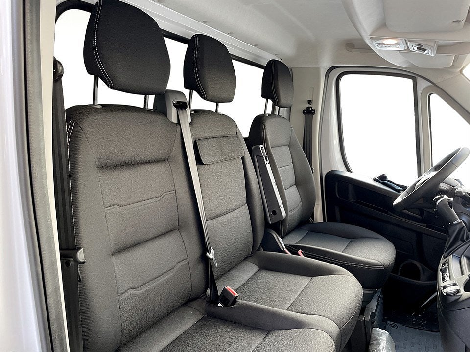 Bild på Peugeot Boxer Volymskåp BG-Lyft 180hk Aut - OMGÅENDE LEVERANS!