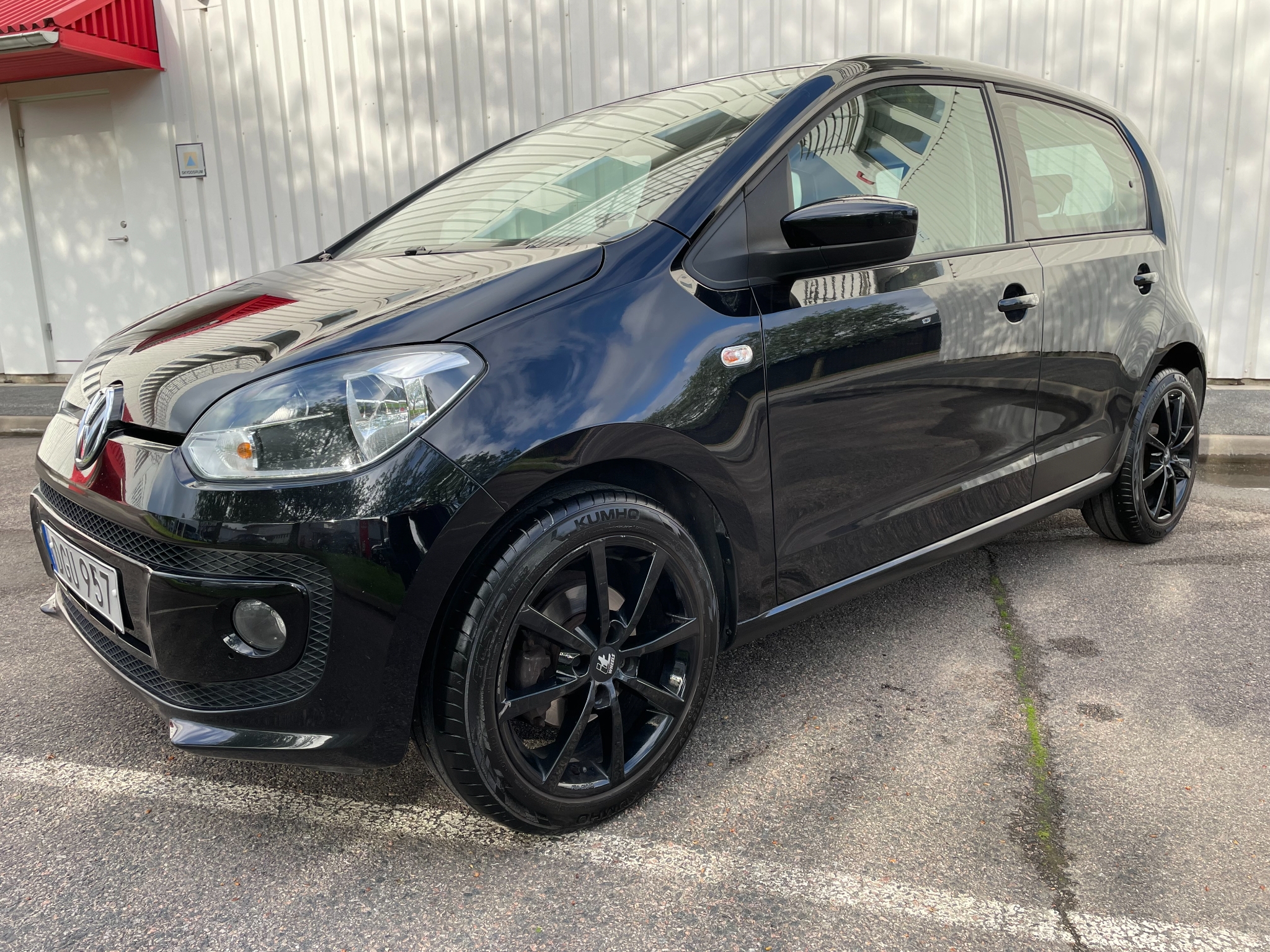 Volkswagen UP! 5-dörrar 1.0 MPI High Up 2016, bild 2/43