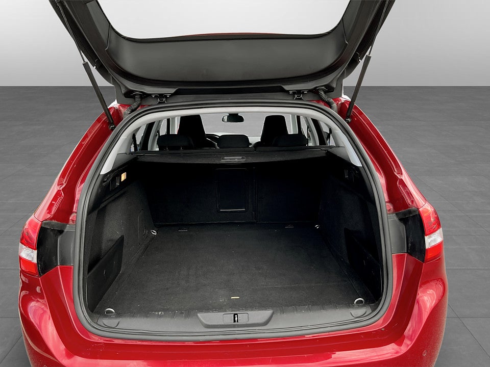 Bild på Peugeot 308 sw Allure 1.2 PT 130hk Aut B-KAMERA CARPLAY DRAG