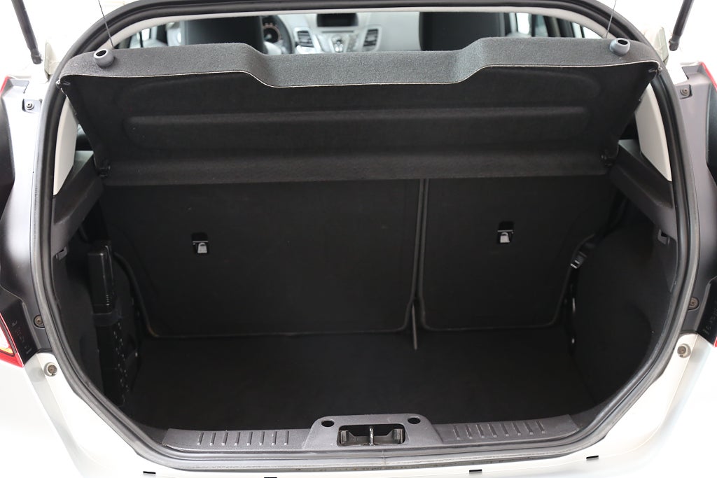 Ford Fiesta 1,6 TDCi ECOnetic Trend 5-dörrar Motorvärmare 2013