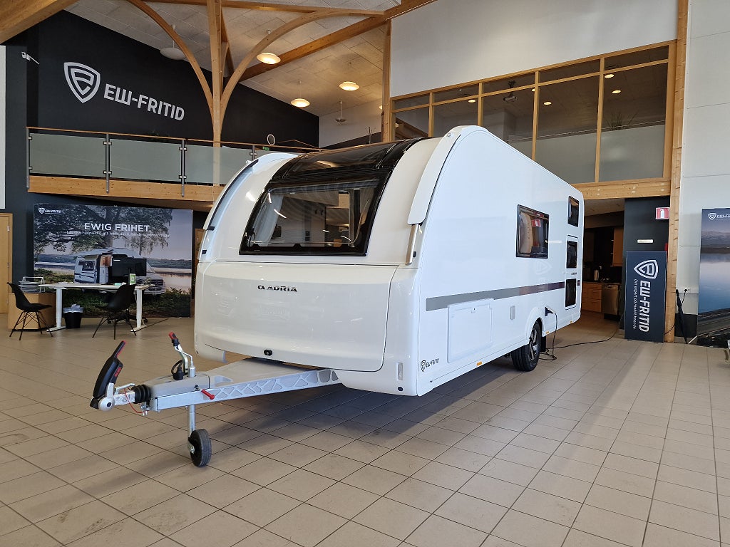 Adria ADORA 573 PT (ALDE+7 bäddar+Familjedröm)