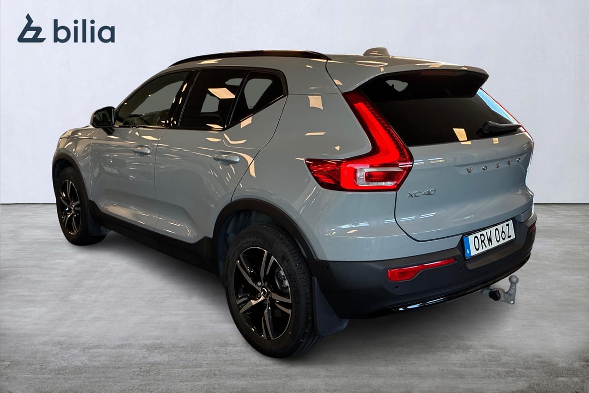 Volvo XC40 B3 Plus Dark 2025, bild 2/10