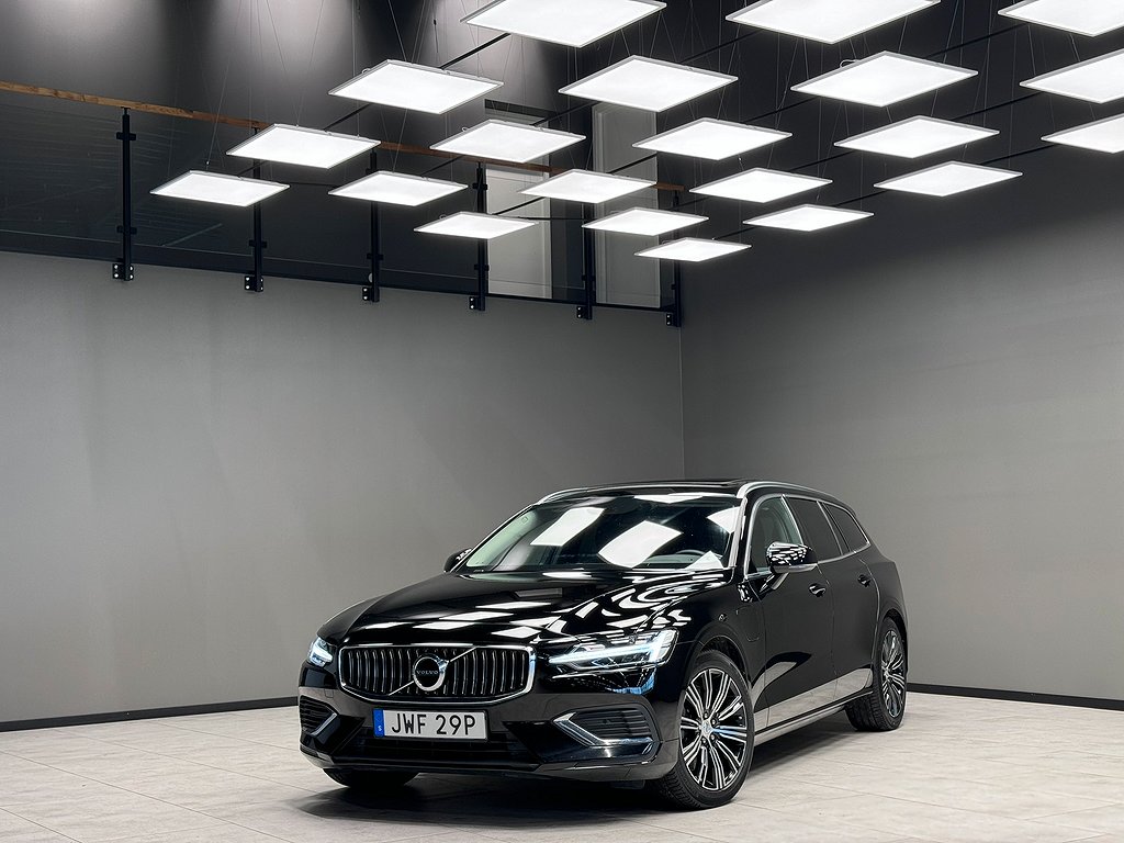 Volvo V60 Recharge T6 AWD  /Drag/Pano/VOC/B-kamera