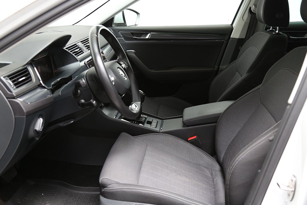 Skoda Superb iV Kombi 1,4 Plug-in Hybrid Style Navi Drag 2022