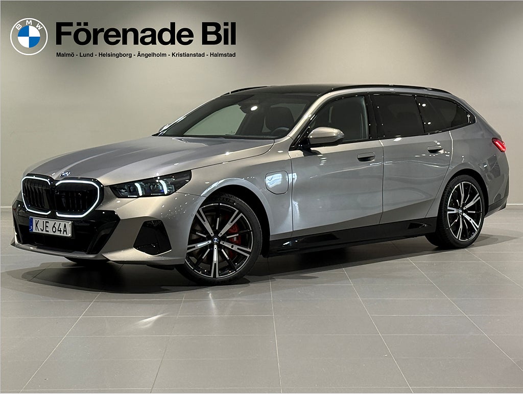 BMW 550 e xDrive Touring M SportPro Innovation Drag B&W Comfort