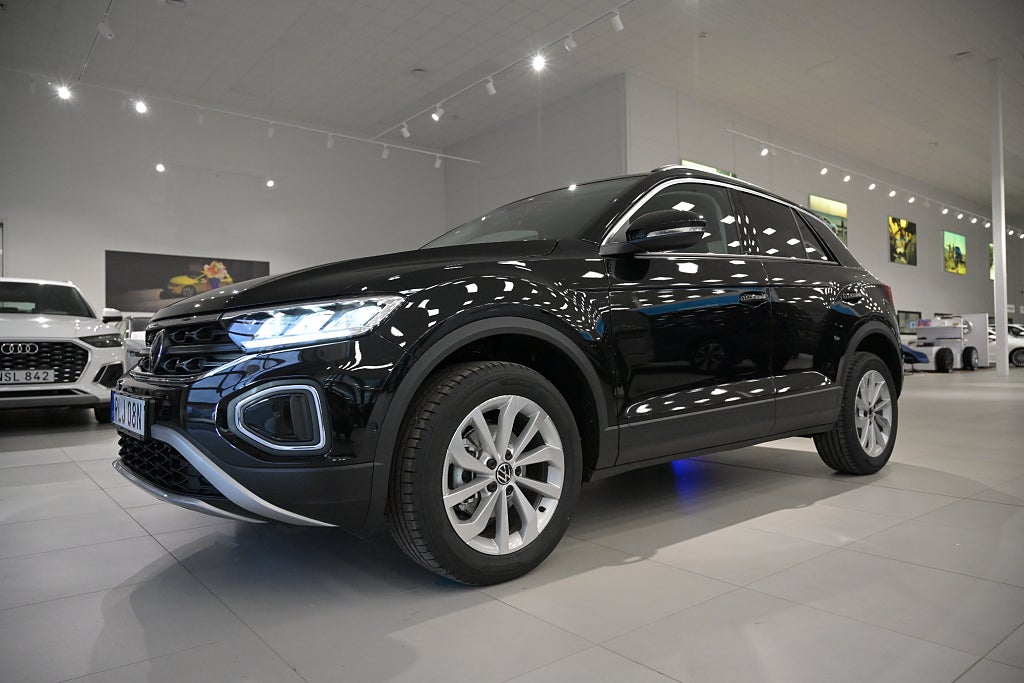 Volkswagen T-Roc 150 hk 1.5 TSI DSG *NOVKAMPANJ* Lagerbil