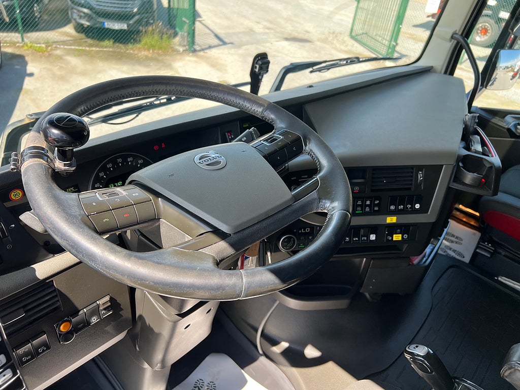 Volvo FH13 500 8x4*4 Tridem Lastväxlare Fullt Plogutrustad