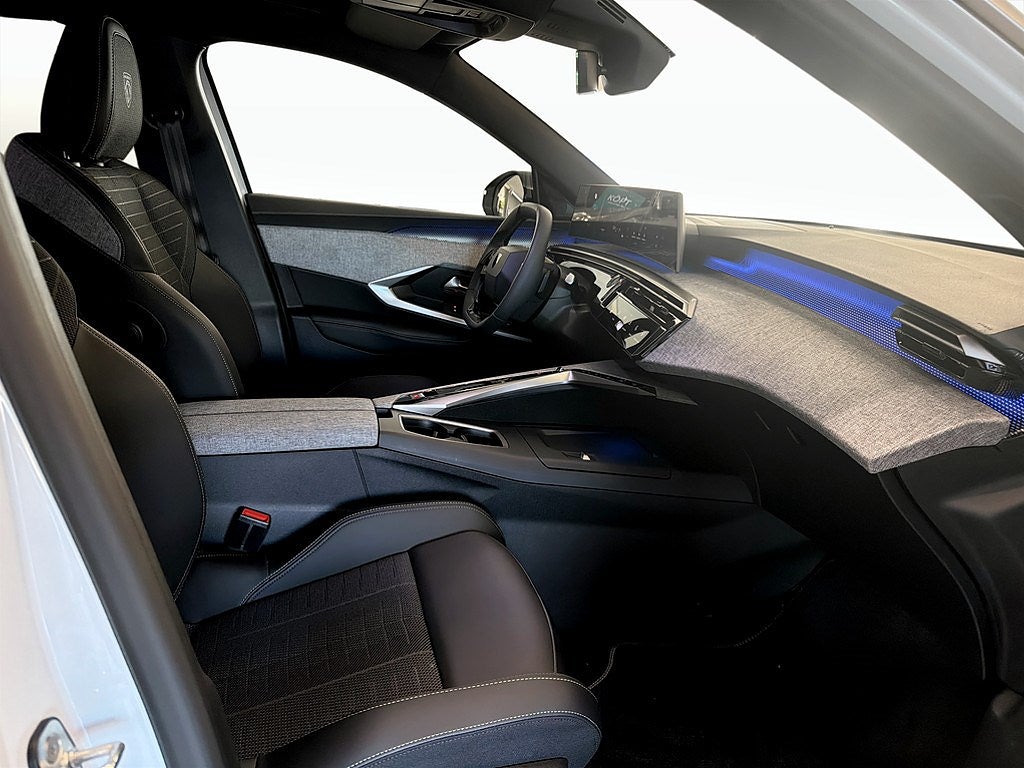 Bild på Peugeot 5008 GT Hybrid 145hk Aut - NYA VINTERHJUL INGÅR!