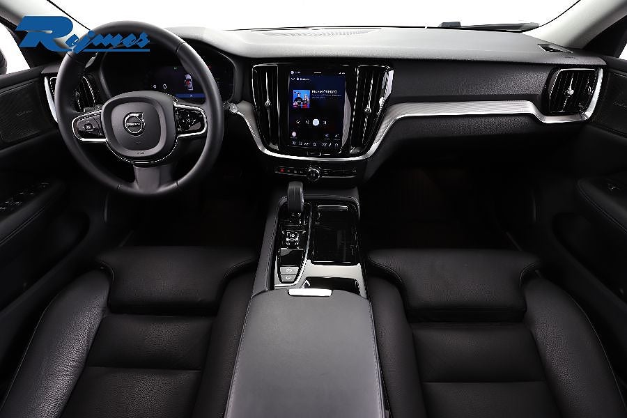 Volvo V60 Recharge T8 Plus Dark