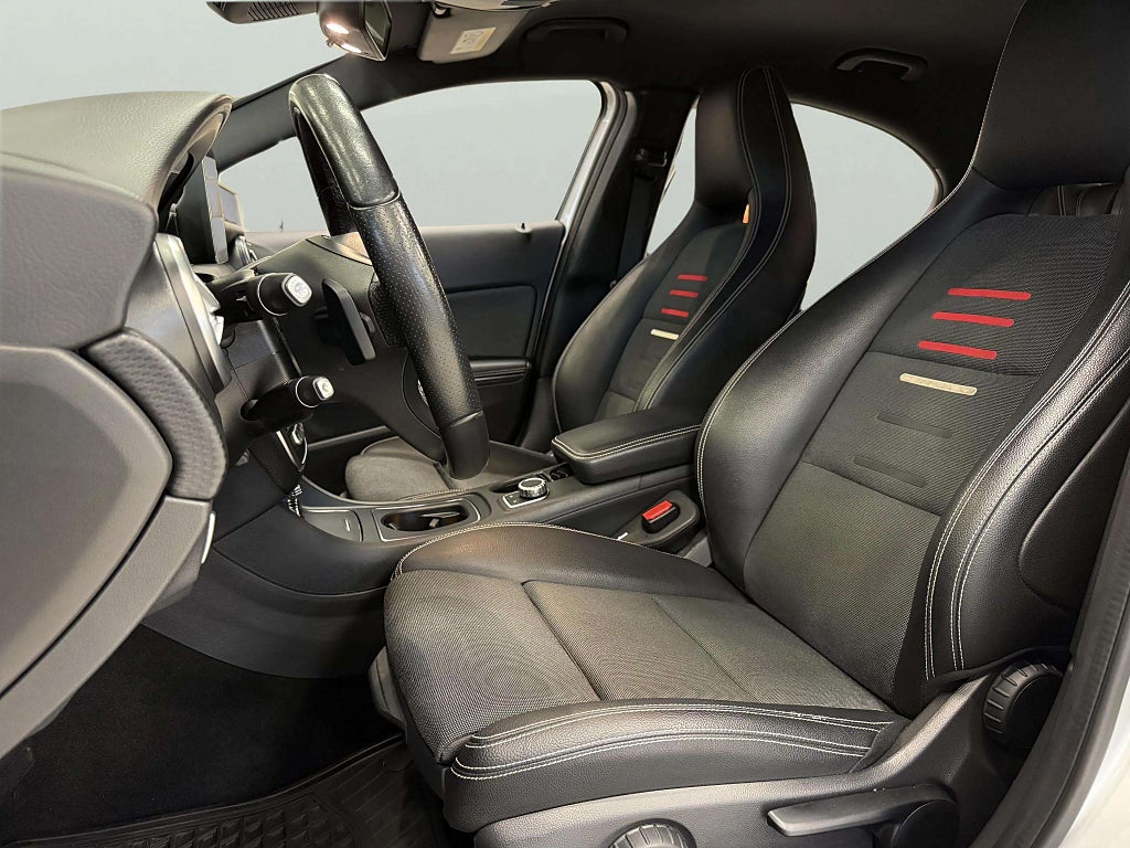 Mercedes-Benz A 180 7G-DCT Style Automat AMG-Line Vinterhjul Hemleverans - miniatyr 13