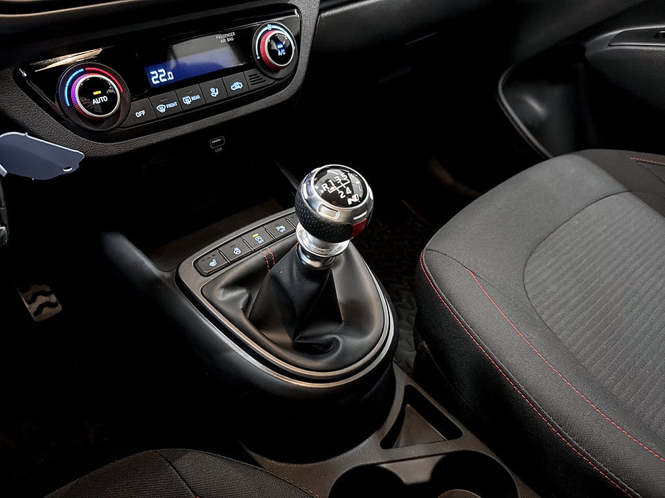 Bild på Hyundai i10 N-Line 1.0 T-GDI 100hk - B-KAMERA, RATTVÄRME