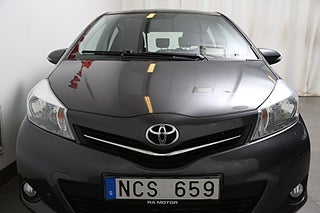 Halvkombi Toyota Yaris 5 av 25
