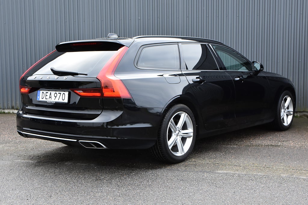Volvo V90 2018 - miniatyr 2