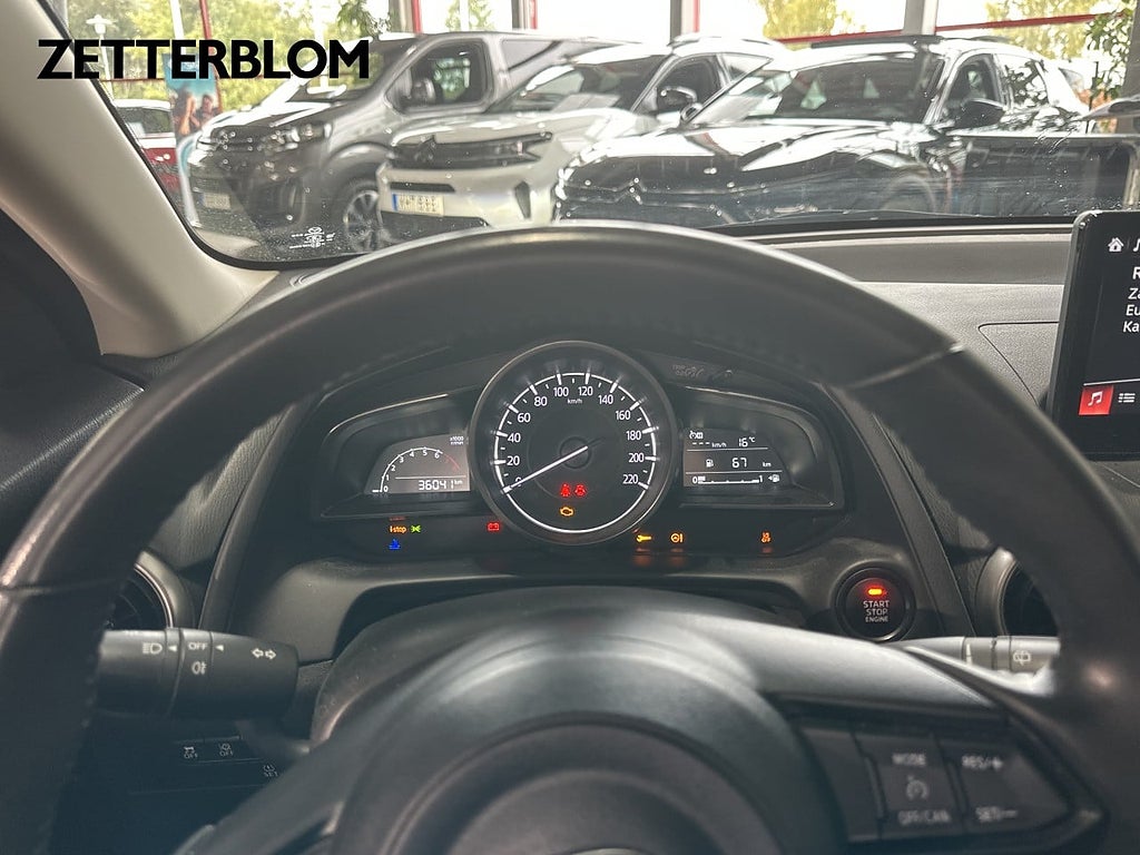 Halvkombi Mazda 2 10 av 15
