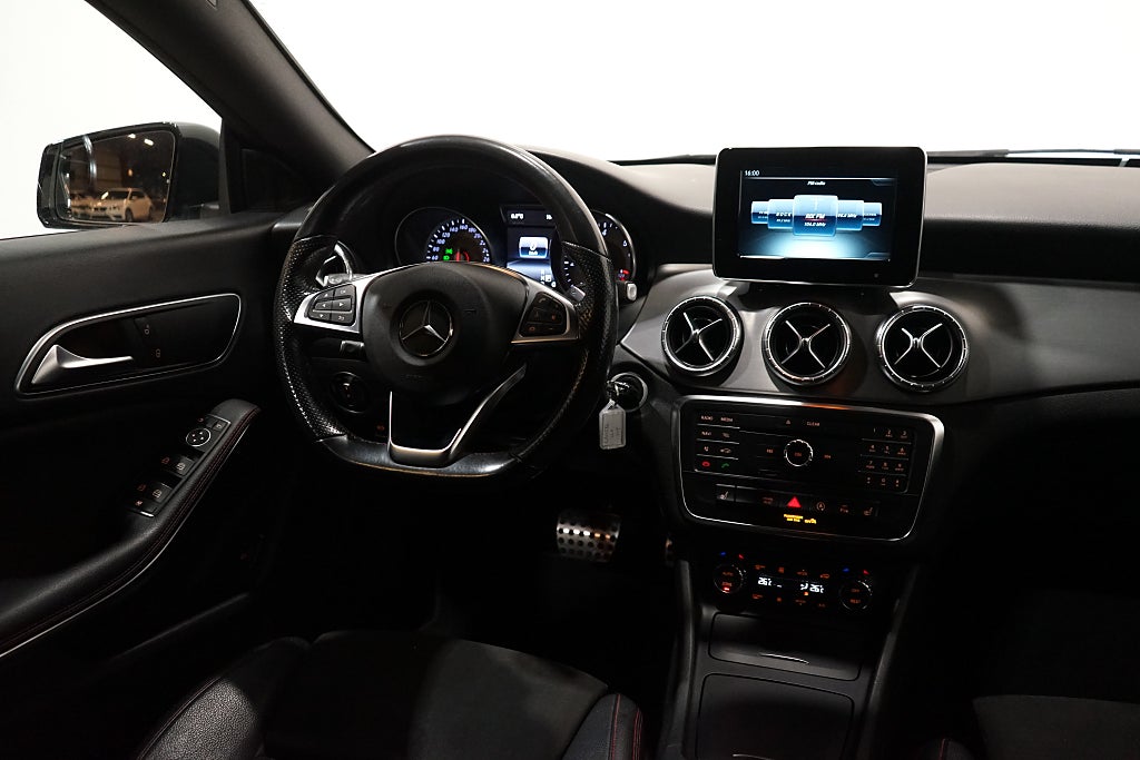 Mercedes-Benz CLA 220 d Shooting Brake AMG Sport B-kamera Navi 177hk