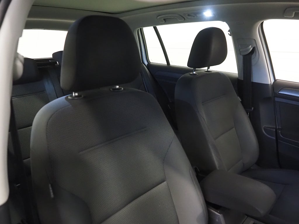 Volkswagen Golf Sportscombi 1.0 TSI 110hk |Panorama|Drag|Backkamera| 2018