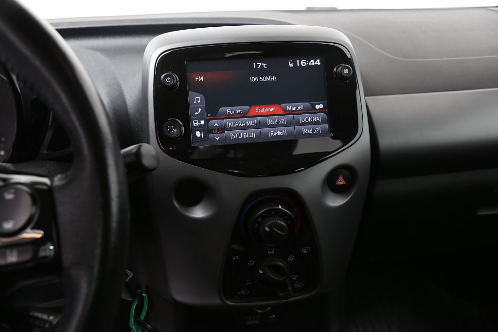Toyota Aygo 1,0 VVT-i X-PLAY 5-dörrar CarPlay Kamera 2019