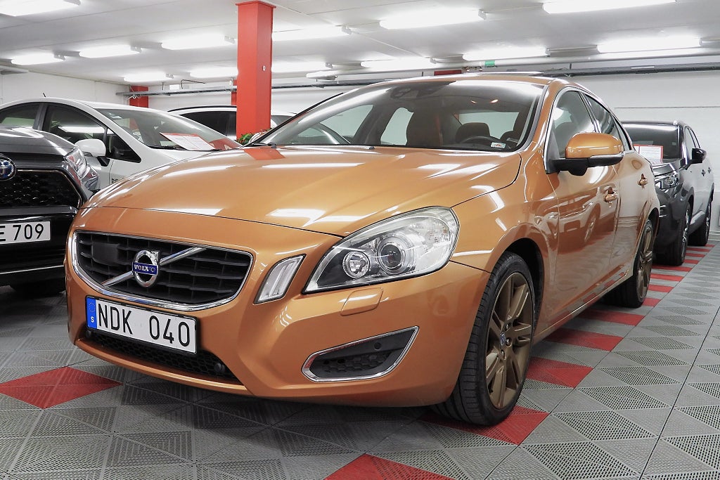 Volvo S60 T6 AWD Geartronic Summum MAX UTRUSTAD i Mynt skick